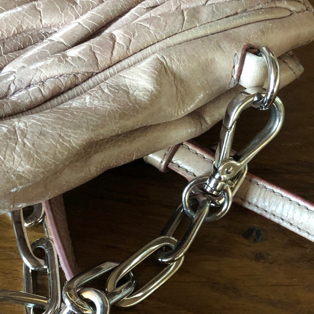 Miu Miu Quilted Light Pink matelassé Shoulder crossbody Bag with Chain Strap - Picture 4 of 10